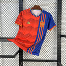 CAMISOLA DA SELEÇÃO DA ESPANHA 25/26 VERMELHO E AZUL