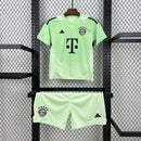 KIT INFANTIL DO BAYERN MUNICH 25/26 VERDE