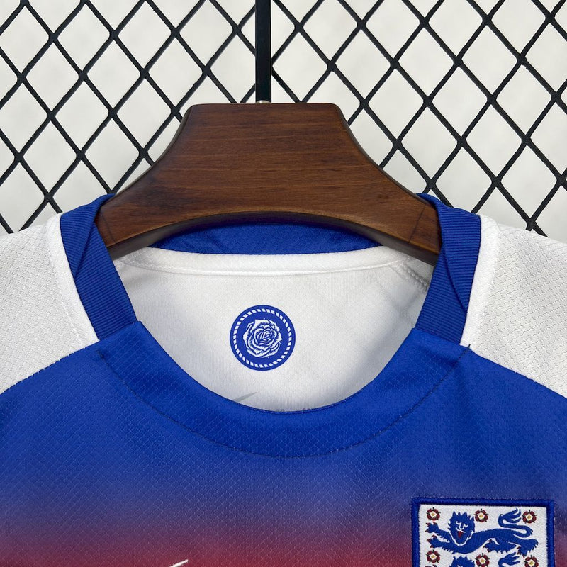 KIT INFANTIL DA INGLATERRA 25/26 BRANCO E AZUL