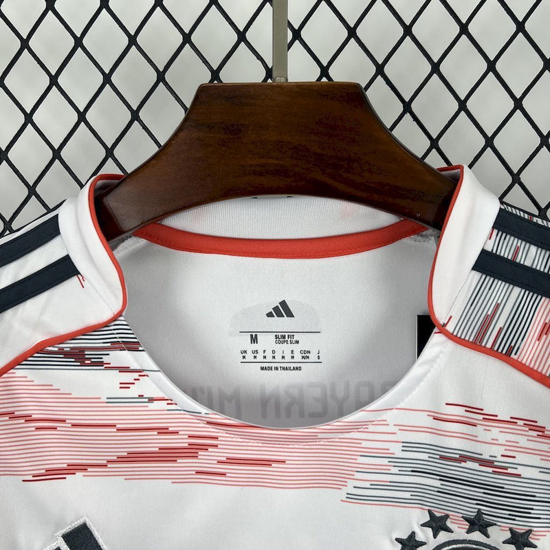 CAMISOLA FEMININA DO BAYERN MUNICH 25/26 MULTICOLOR