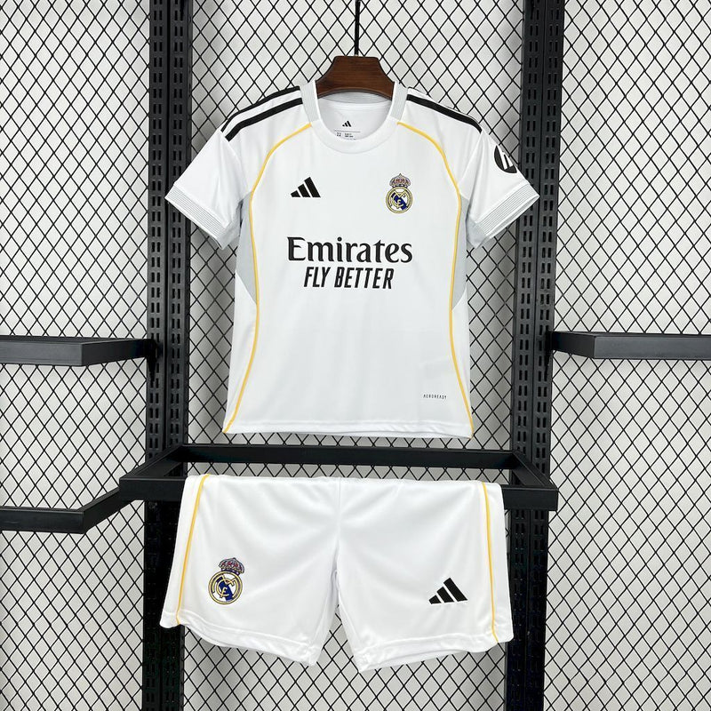 KIT INFANTIL DO REAL MADRID 25/26 BRANCO